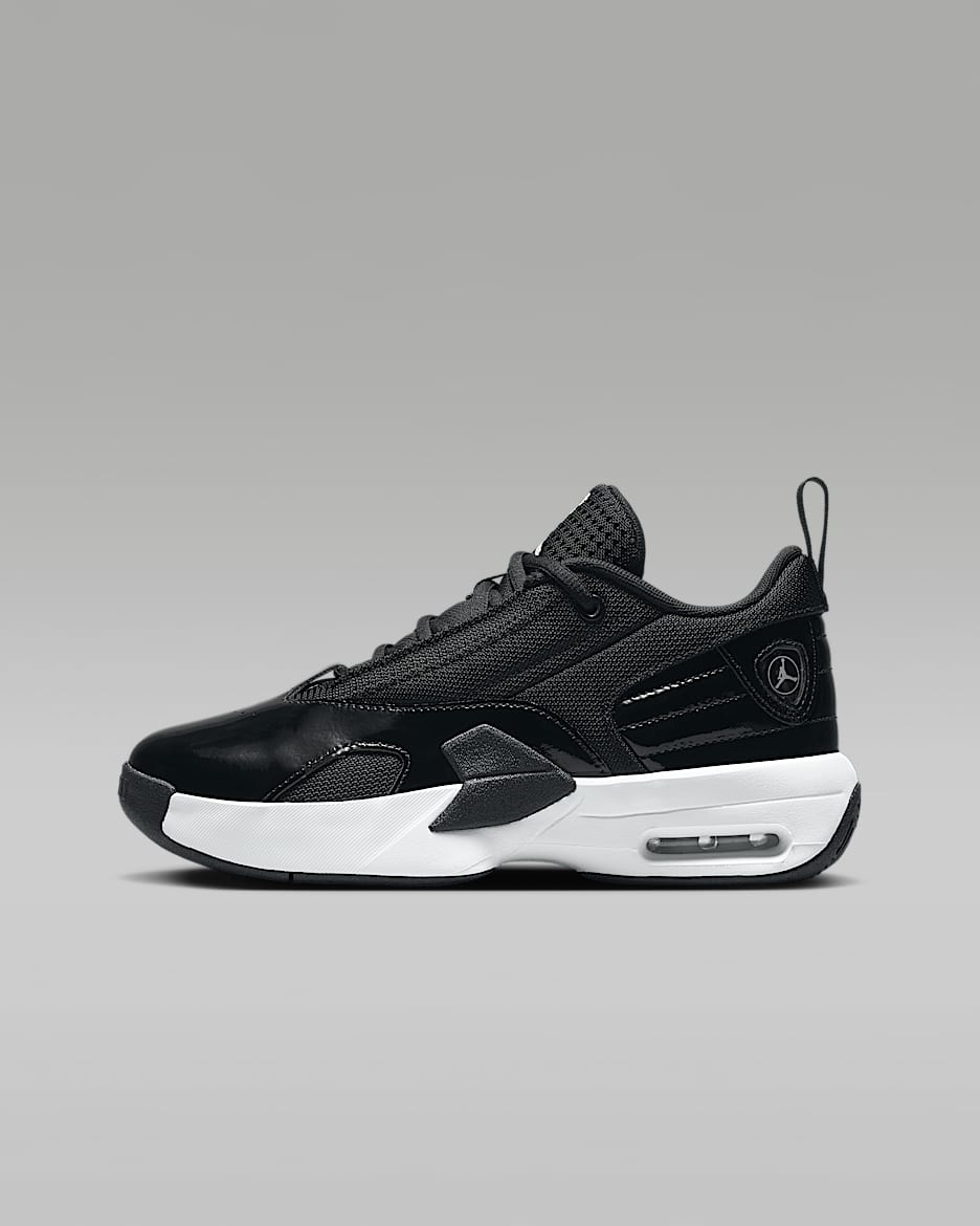 Jordan Max Aura 6 Older Kids Shoes. Nike AT